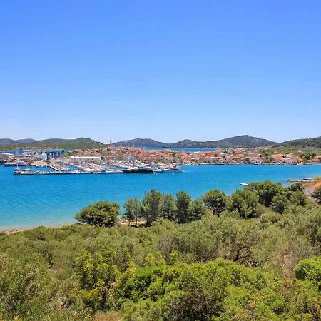 Apartment Luxury Pavic With Jacuzzi And Sun Terrace, 2 Min Walk To The