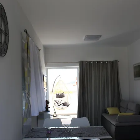 Luxury Pavic With Jacuzzi And Sun Terrace, 2 Min Walk To The